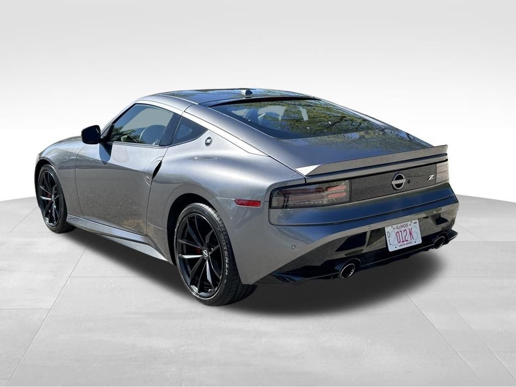 Used 2025 Gray Nissan Performance image 6