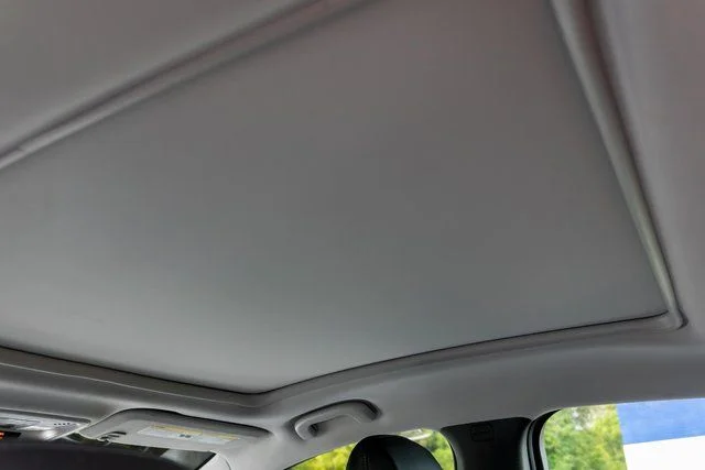Used 2018 White Chevrolet Premier image 13