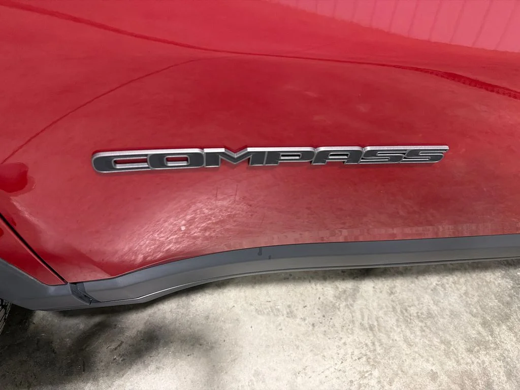 Certified Used 2025 Red Hot Pearlcoat Jeep Trailhawk image 13