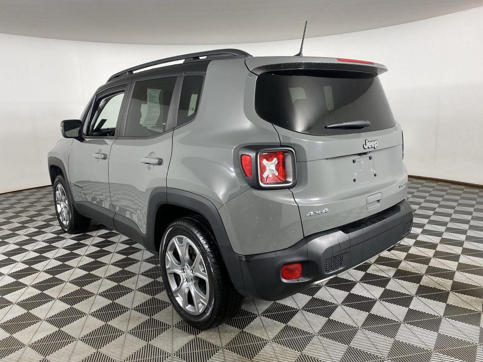 Used 2020 Sting-Gray Clearcoat Jeep Limited image 5
