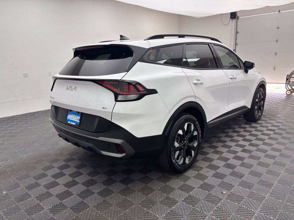 Used 2023 White Kia X-Line image 8