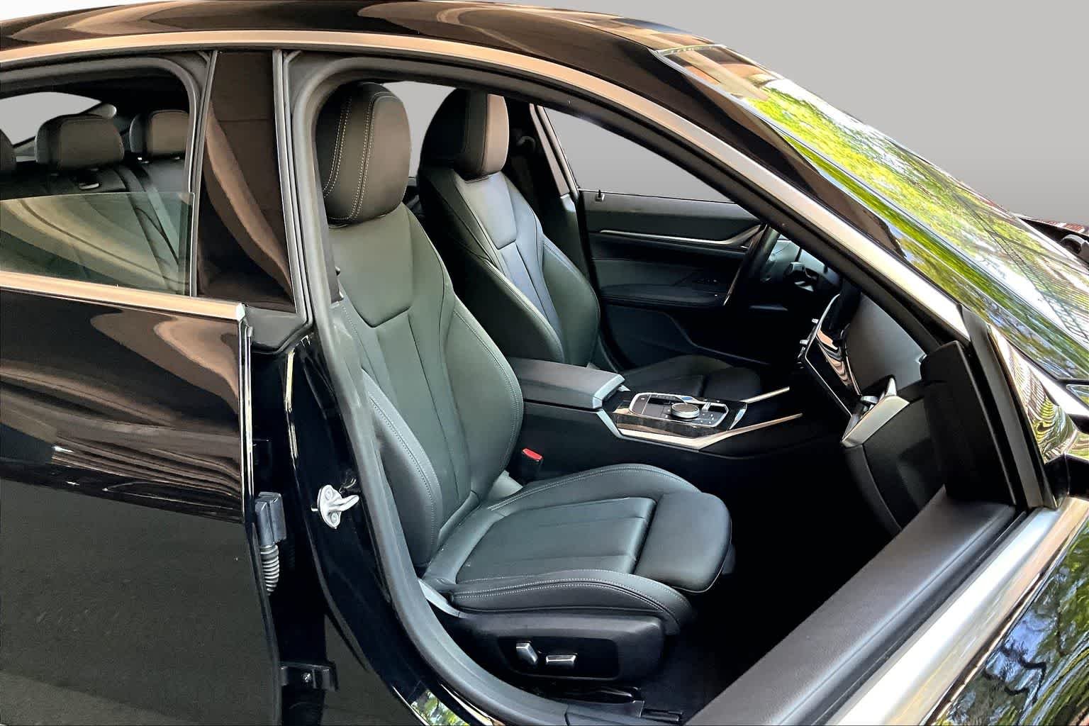Used 2023 Jet Black BMW eDrive40 image 8