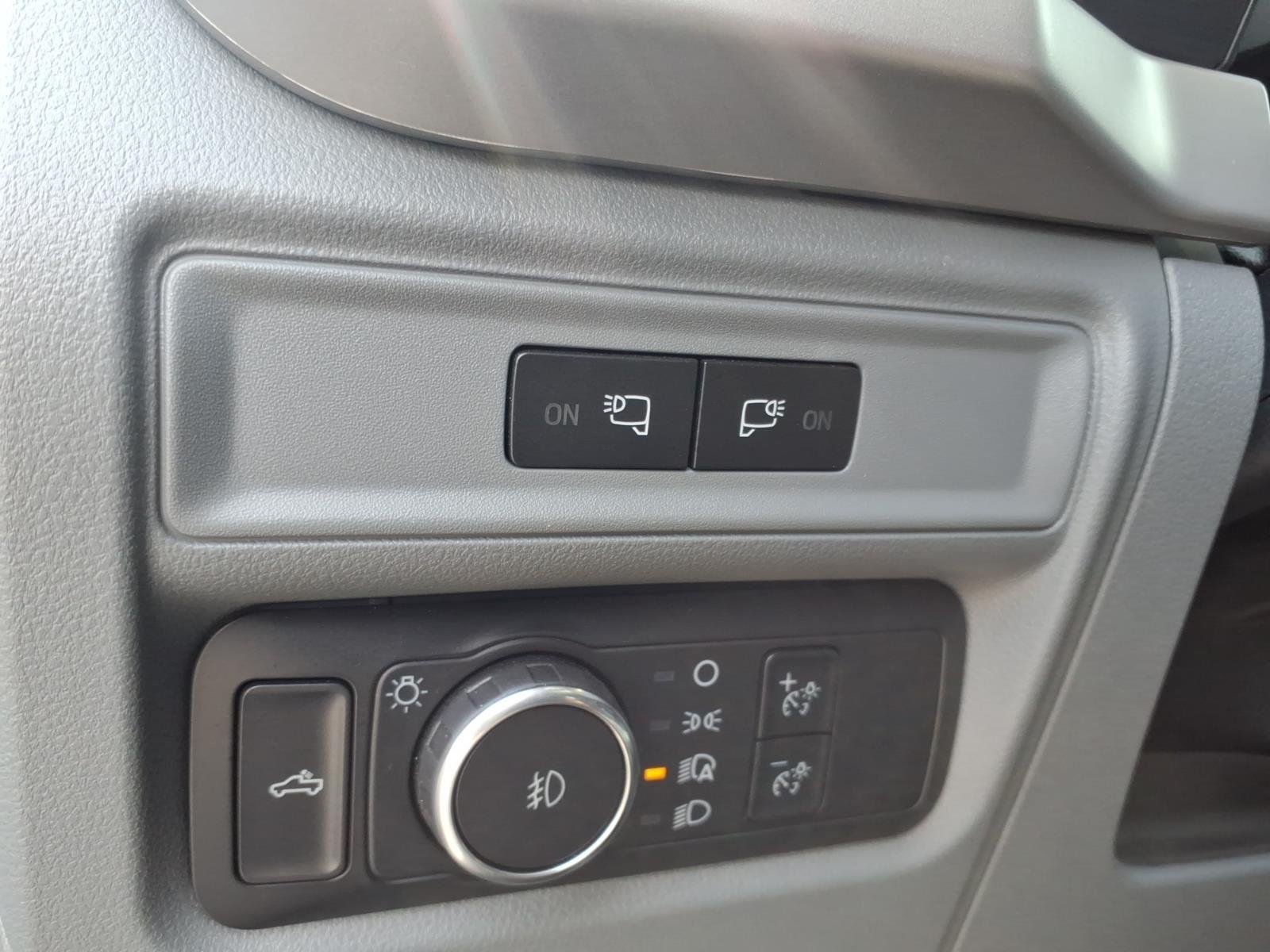 Used 2022 Oxford White Ford XLT image 8
