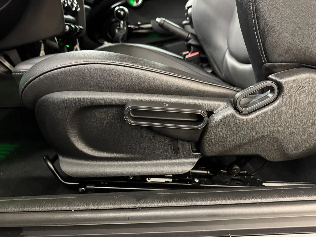 Used 2019 Black MINI Signature image 15
