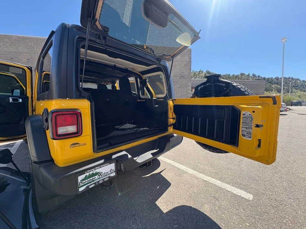 Used 2020 Yellow Jeep Unlimited Sport image 9