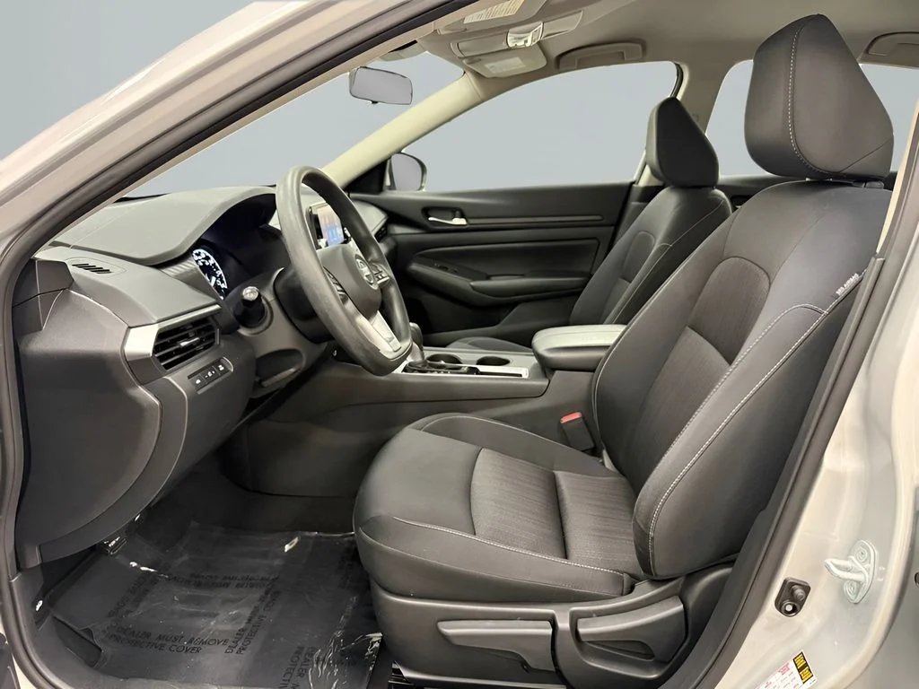 Used 2022 Silver Nissan 2.5 S image 12