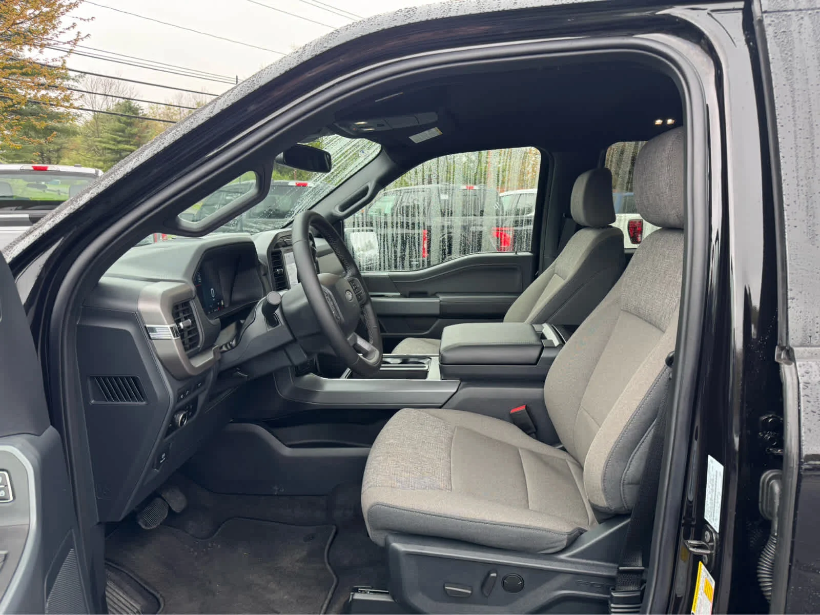 Used 2024 Agate Black Ford XLT image 10
