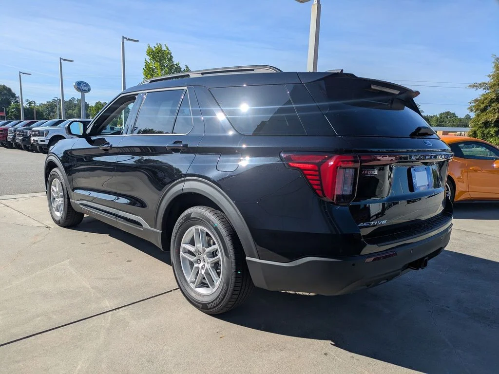 New 2026 Agate Black Metallic Ford Active image 6