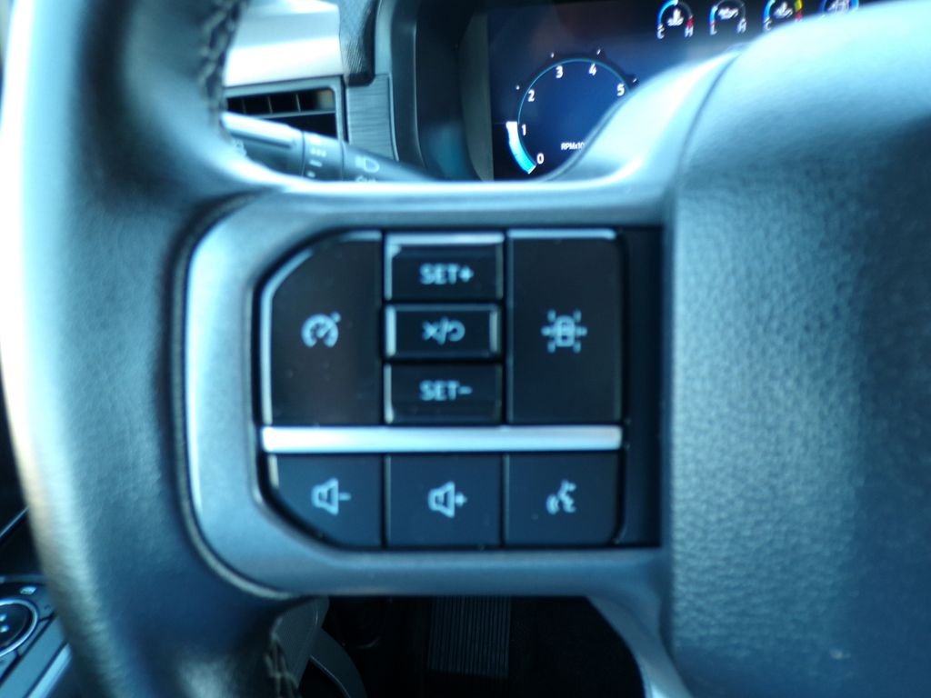 Used 2025 Gray Metallic Ford XLT image 16
