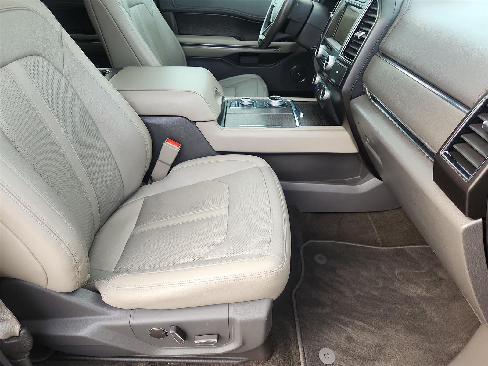 Used 2019 Gray Ford Limited image 29