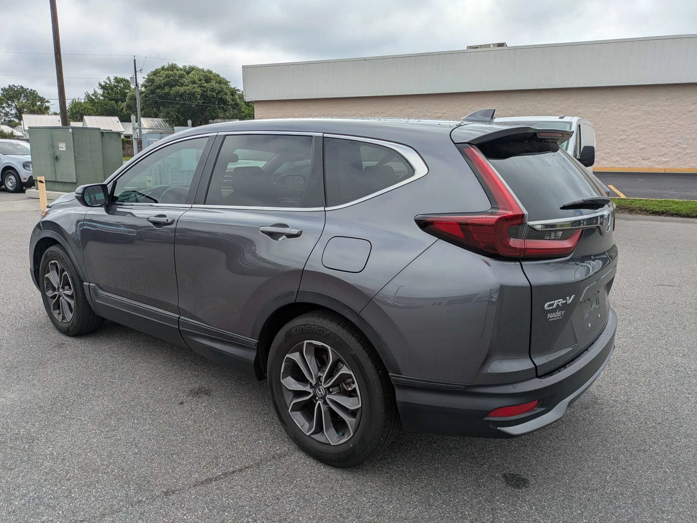 Used 2020 Sonic Gray Pearl Honda EX-L w/Honda Sense Safety System, Leather, & Moonroof image 6