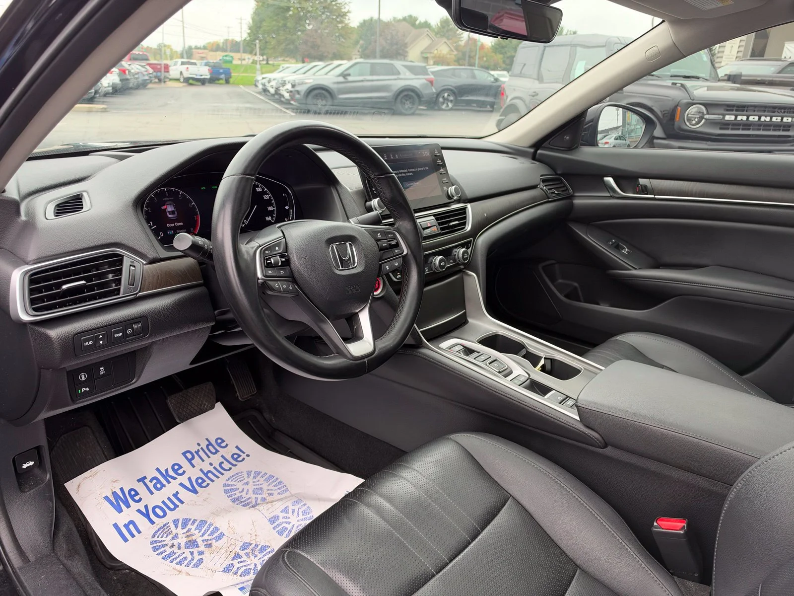 Used 2020 Black Honda Touring 2.0T image 11
