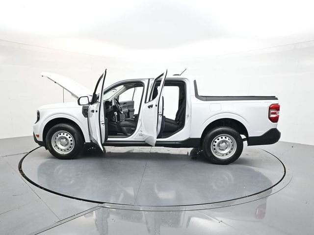 Used 2025 White Ford XL image 48