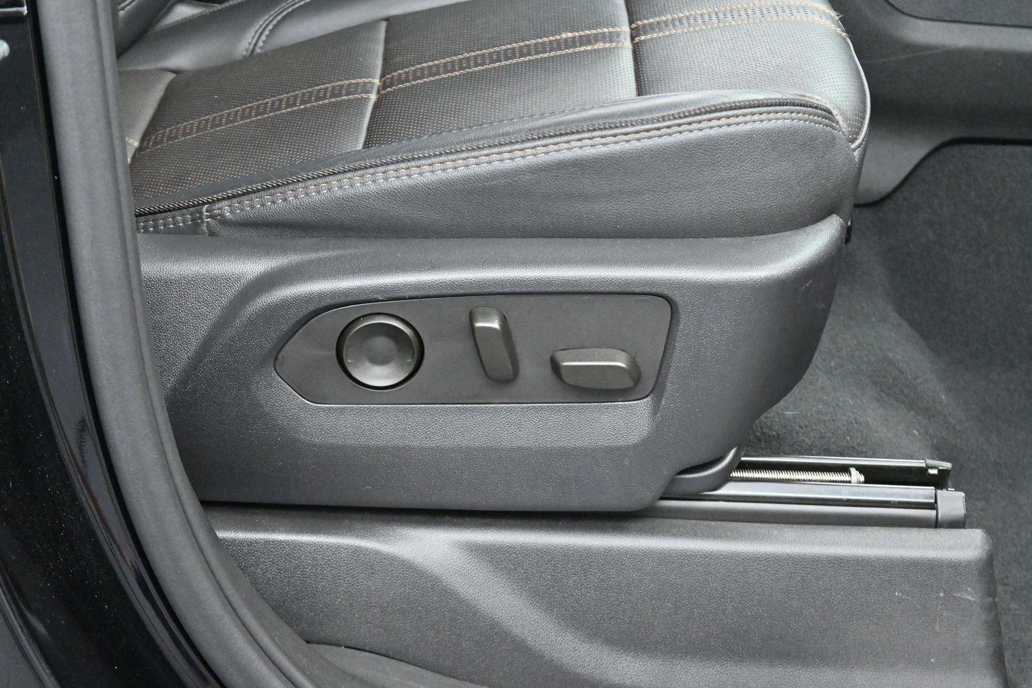 Used 2024 Black Chevrolet High Country image 32