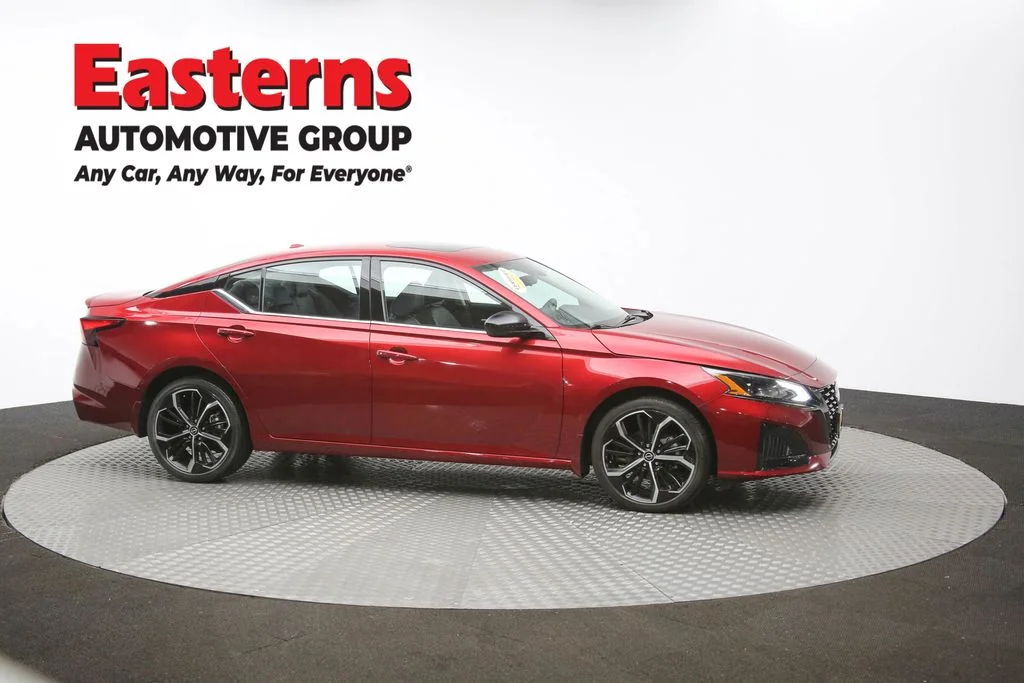 Used 2023 Red Nissan 2.5 SR image 45