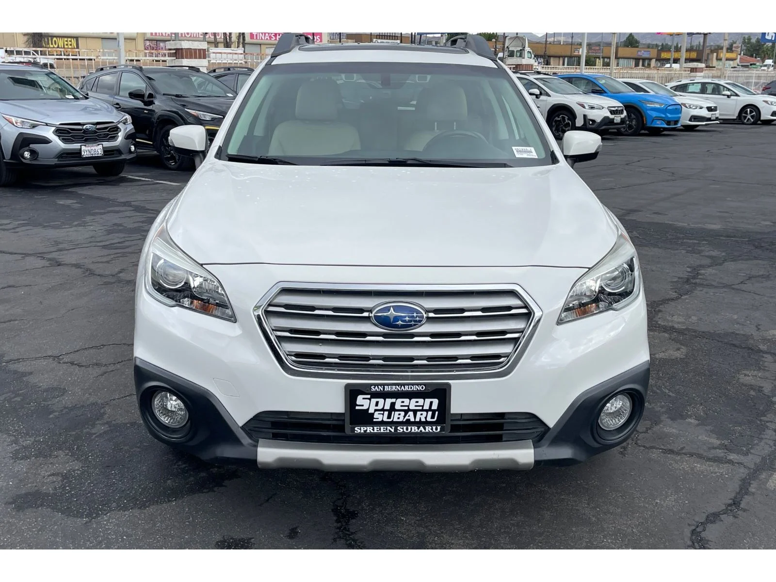 Used 2017 CRYSTAL WHITE PEA Subaru Limited image 9