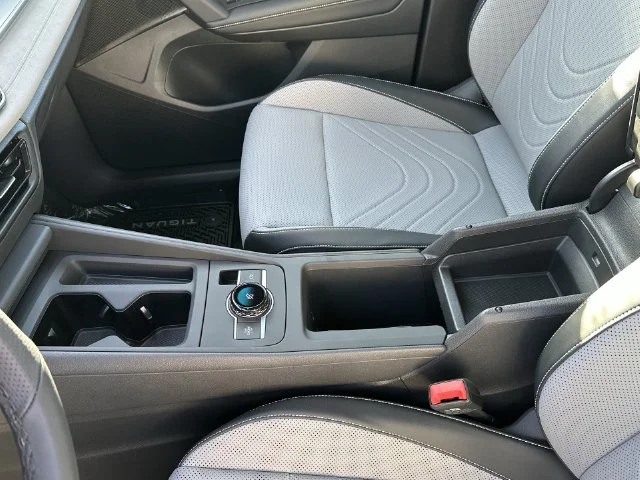 New 2026 Green Volkswagen 2.0T SE R-Line Black image 21