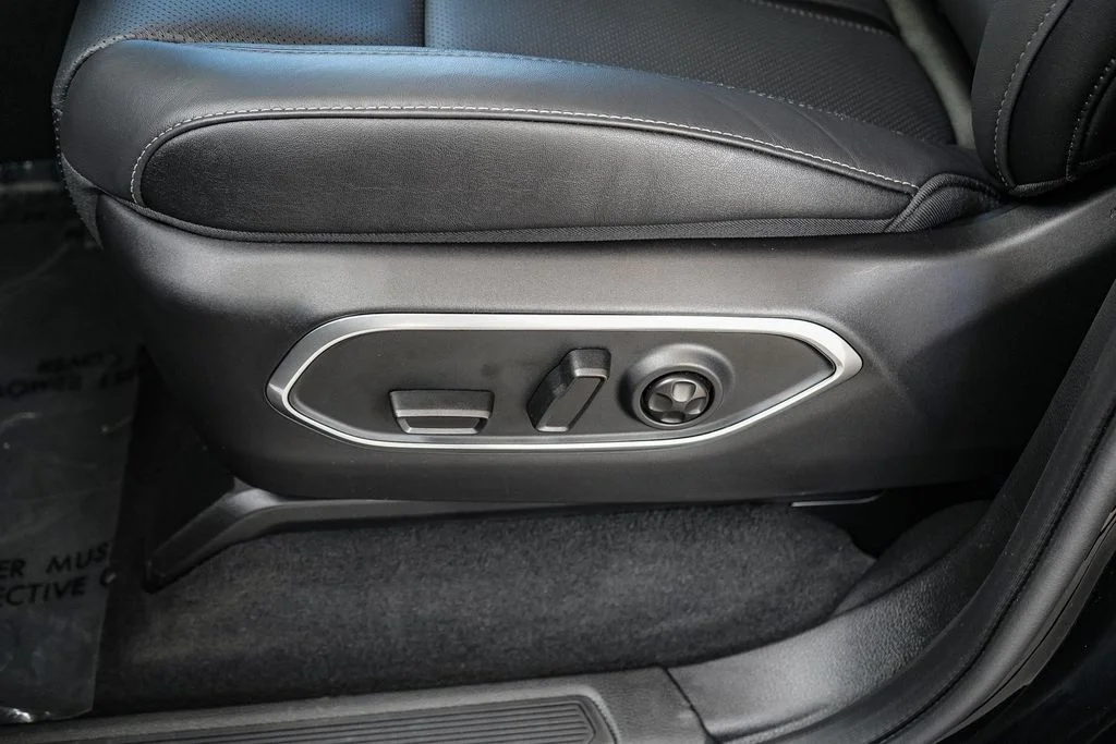 New 2026 High Gloss Black Jeep Limited Reserve image 23