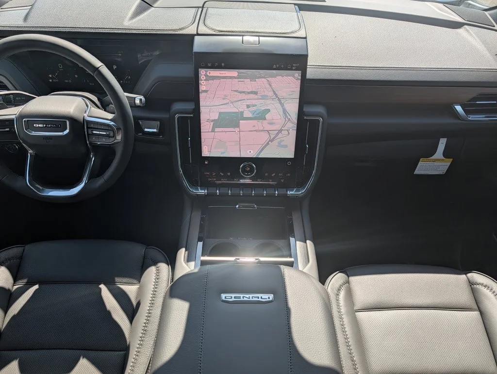 2026 GMC Yukon XL Denali - Photo 10