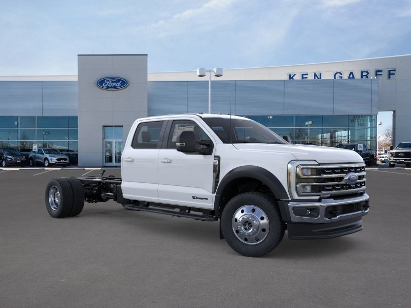 New 2026 Oxford White Ford LARIAT image 8