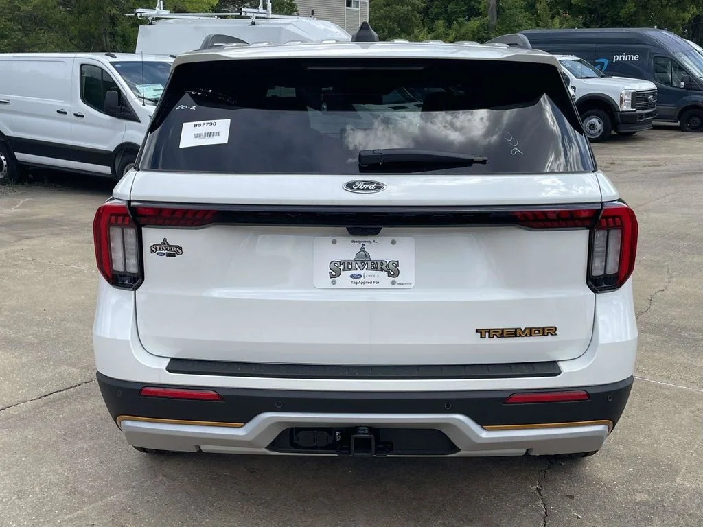 New 2026 Star White Metallic Tri-Coat Ford Tremor® image 4
