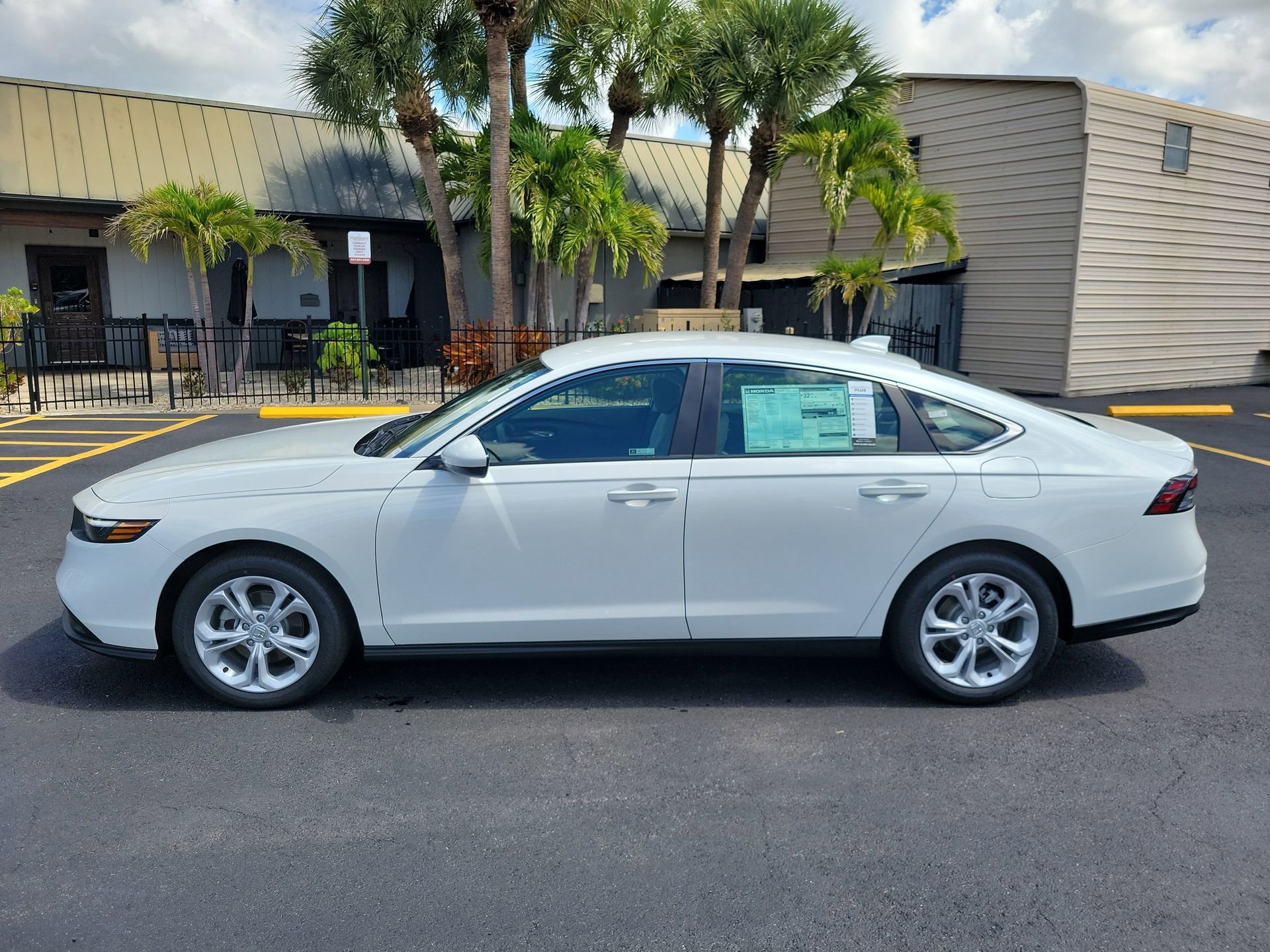 New 2026 Platinum White Pearl Honda LX image 9