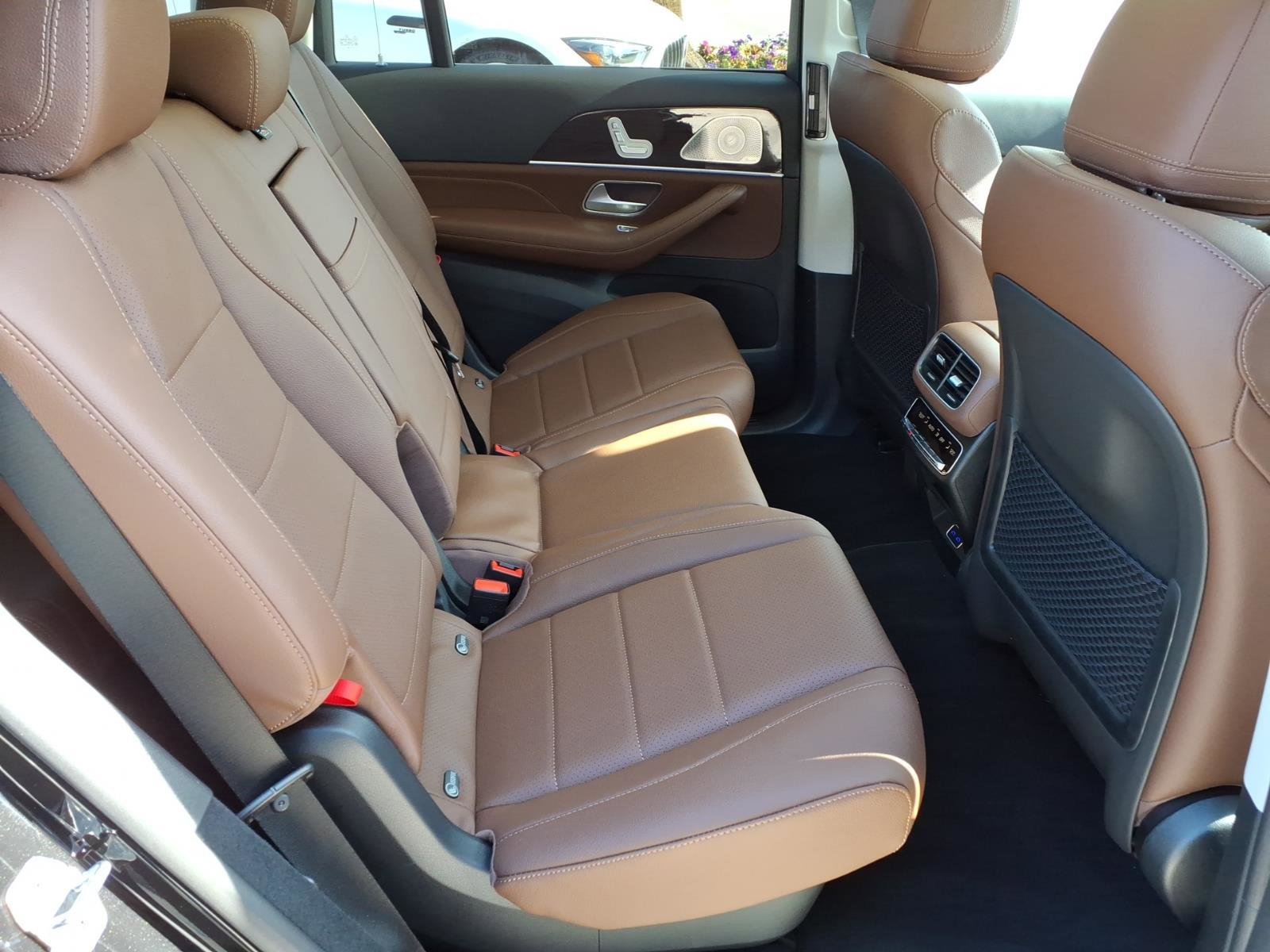 New 2026 Obsidian Black Metallic Mercedes-Benz 450 image 20