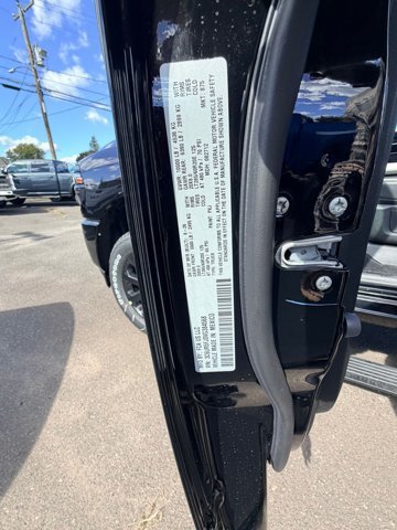 New 2027 Diamond Black Crystal Pearl-Coat Exterior Paint RAM Laramie image 25