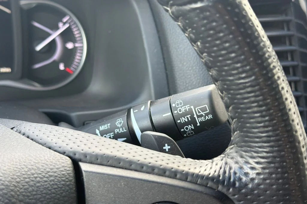 Used 2022 Lunar Silver Metallic Honda EX-L image 33