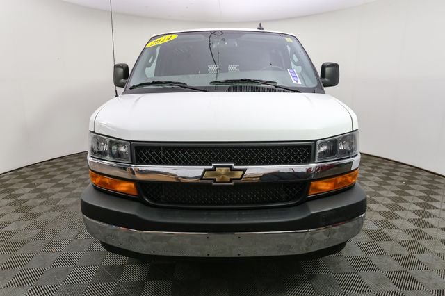 Used 2024 White Chevrolet Work Van image 4
