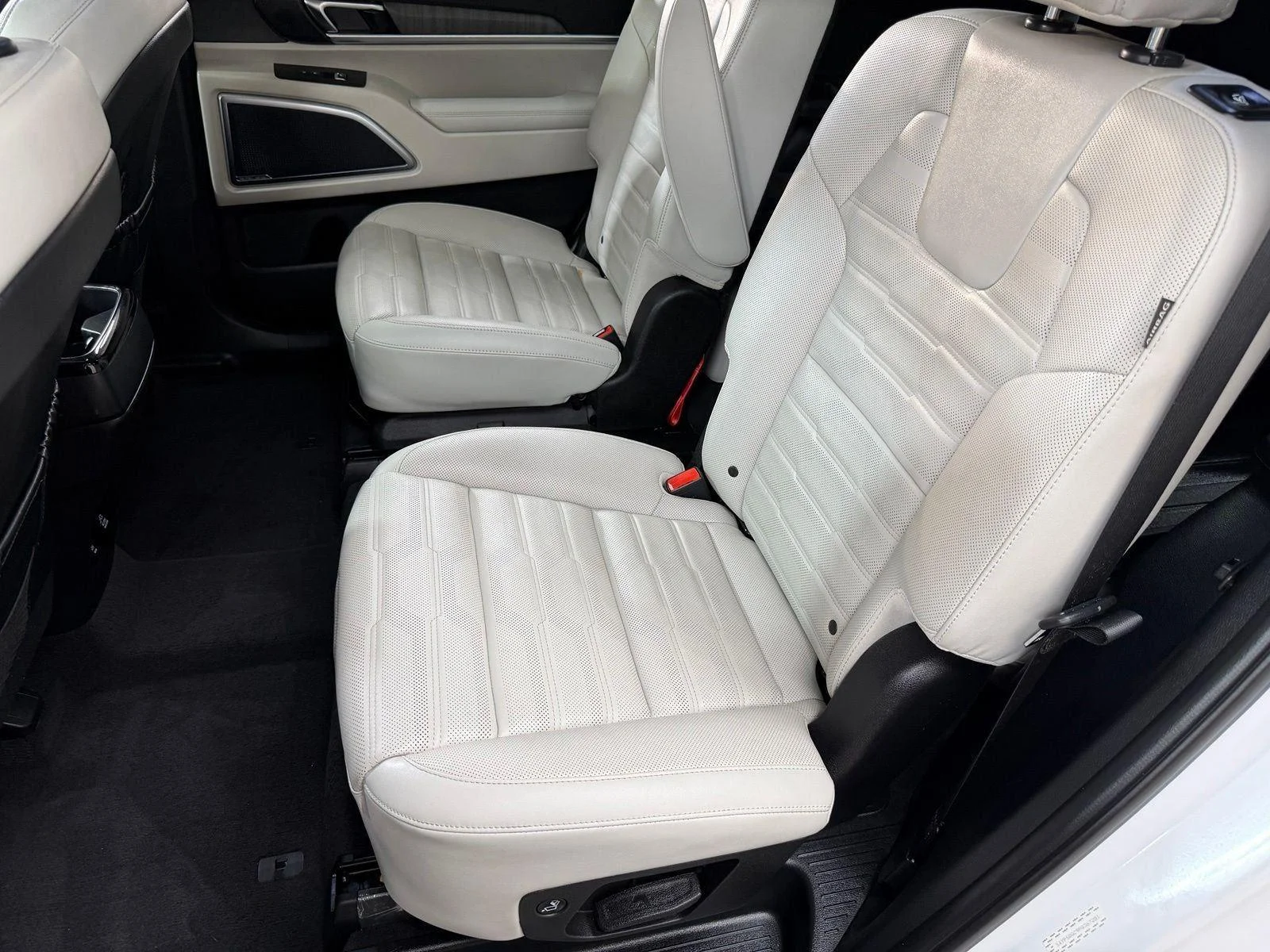 Used 2023 Glacial White Pearl Kia SX-Prestige image 40