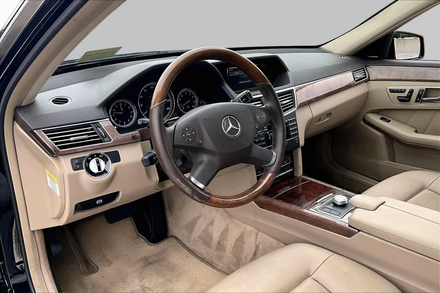 Used 2011 Obsidian Black Metallic Mercedes-Benz E 350 Luxury image 17