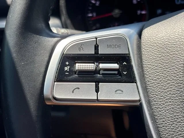 Used 2020 Black Kia S image 19
