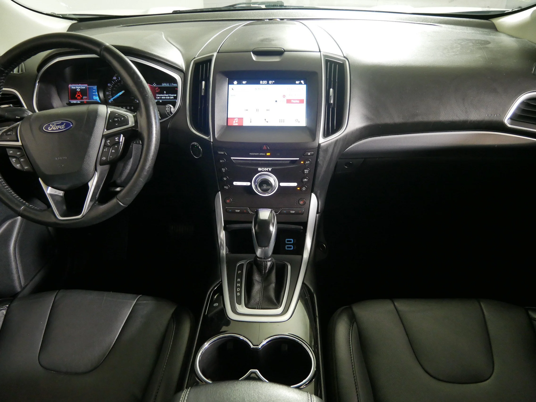 Used 2018 White Platinum Metallic Tri-Coat Ford Titanium image 10
