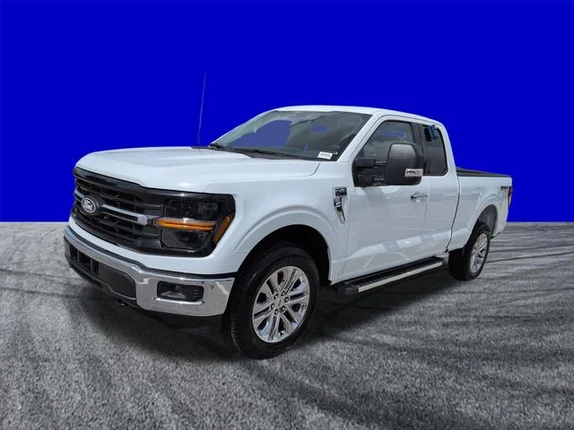 New 2026 Oxford White Ford XLT image 8