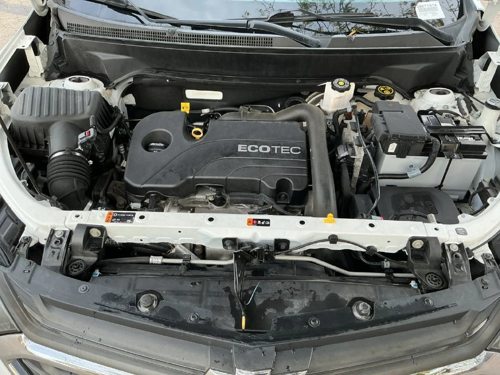 Used 2020 SUMMIT WHITE Chevrolet LT image 29