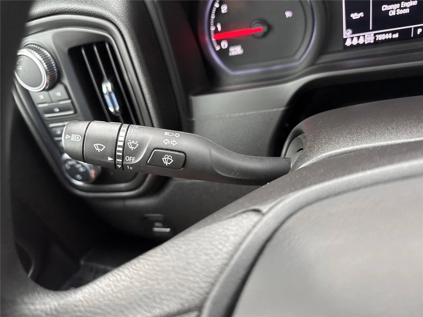 Used 2025 Summit White GMC Pro image 20