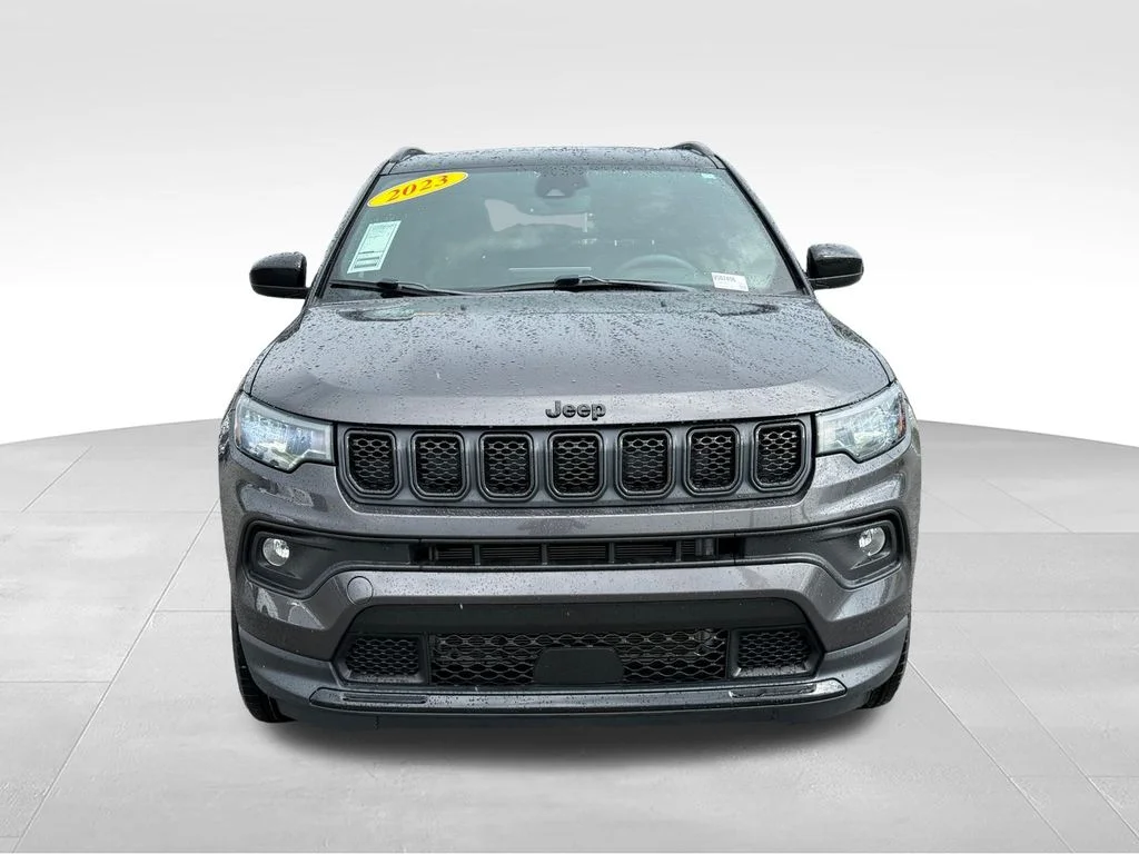 Used 2023 Gray Jeep Latitude image 26