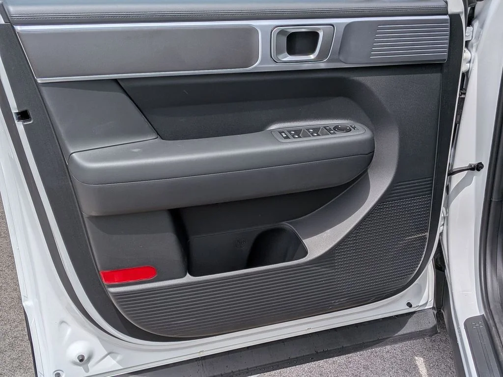 New 2026 White Hyundai SE image 12