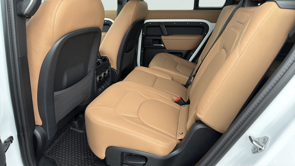 New 2026 Fuji White Land Rover S image 19