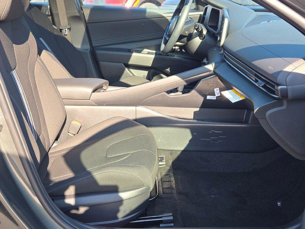 New 2026 Gray Hyundai SEL Sport image 6