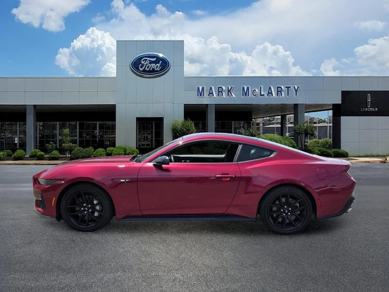 Used 2025 Magenta FORD GT FASTBACK image 2