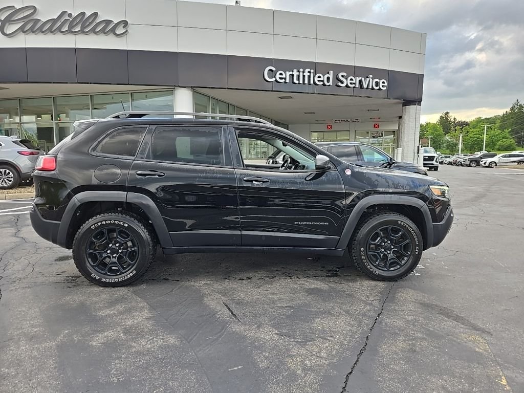 Used 2021 Black Jeep Trailhawk image 2