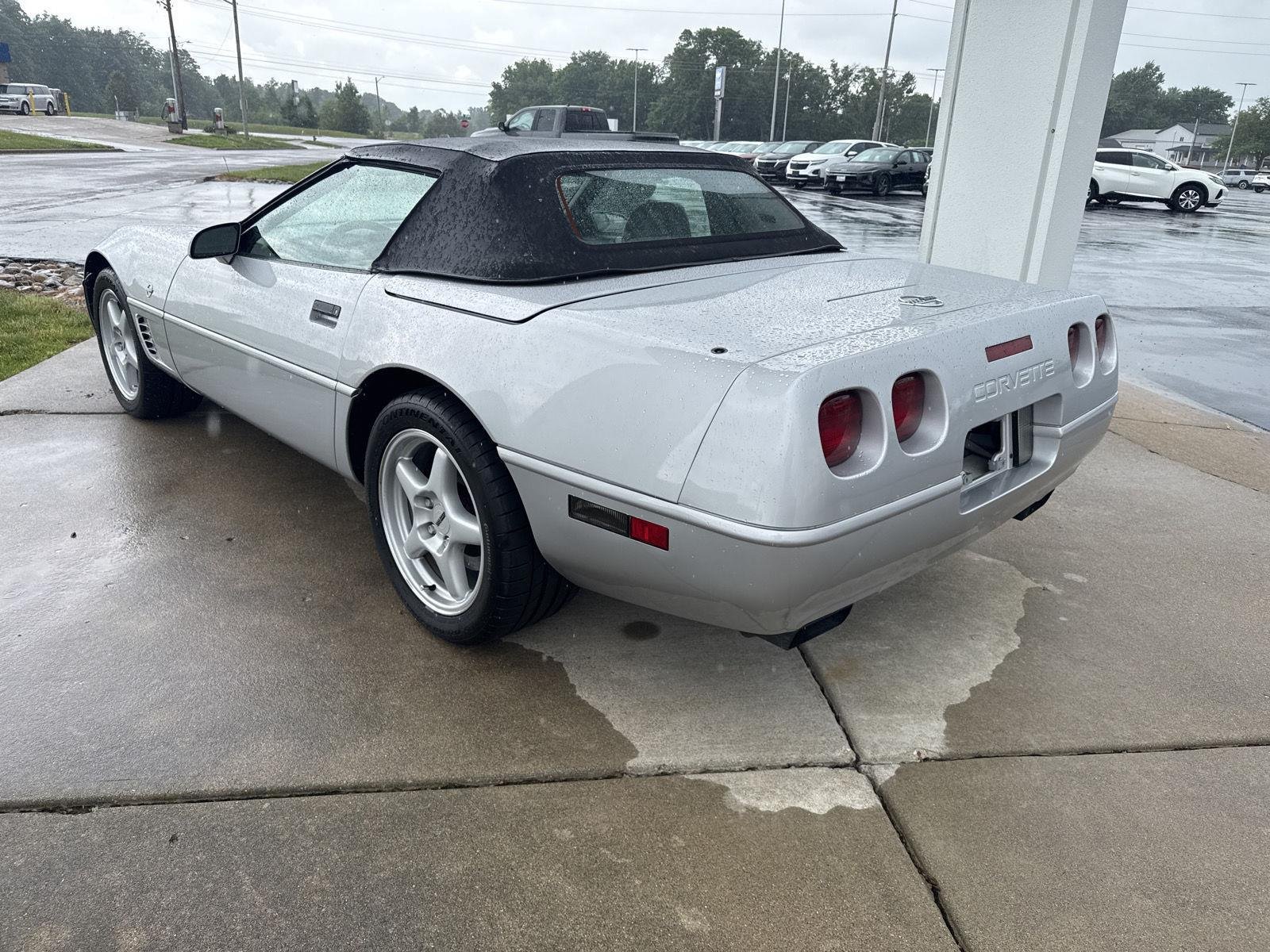 Used 1996 Silver Chevrolet 2DR CONV image 4