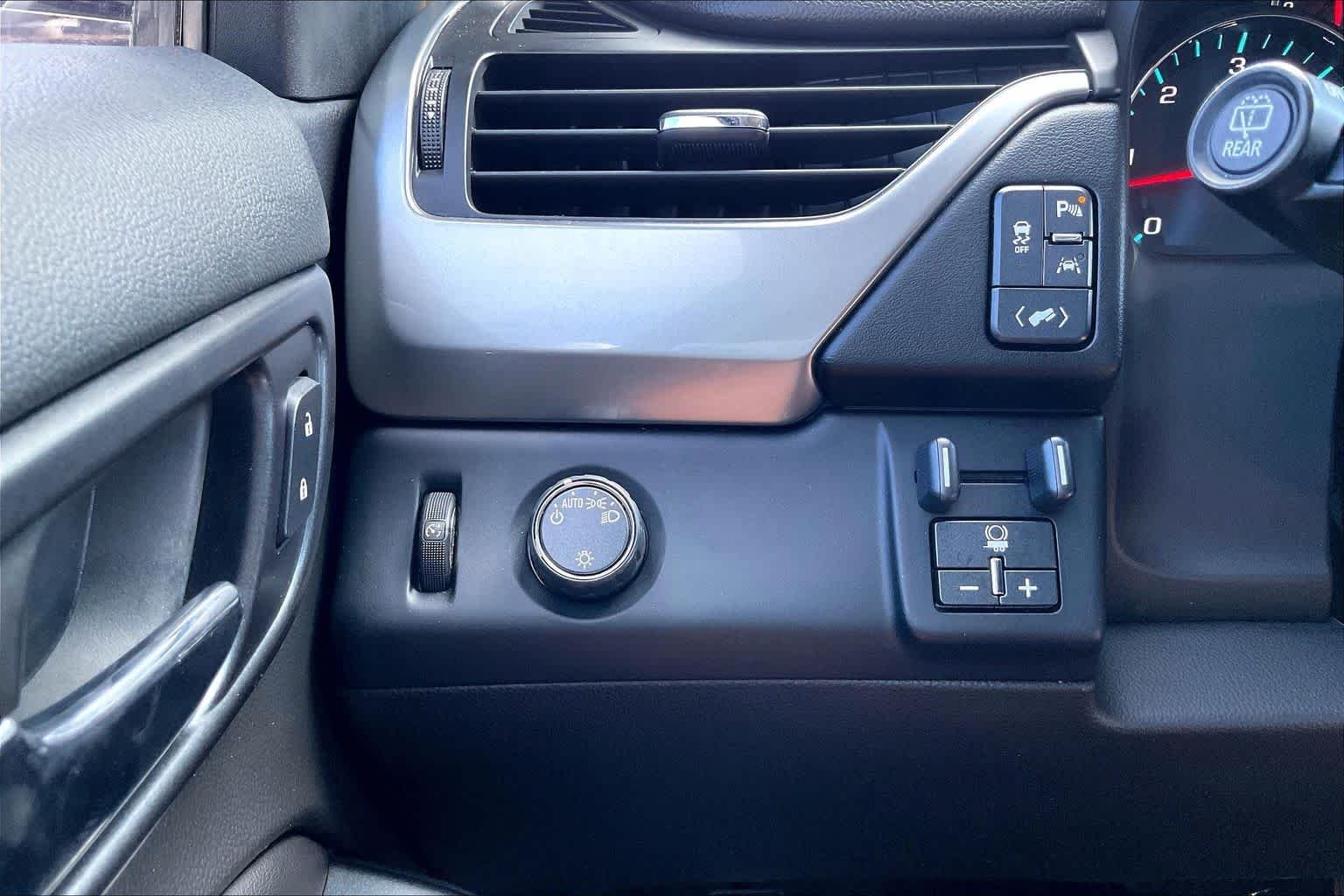 2018 Chevrolet Tahoe LS - Photo 32