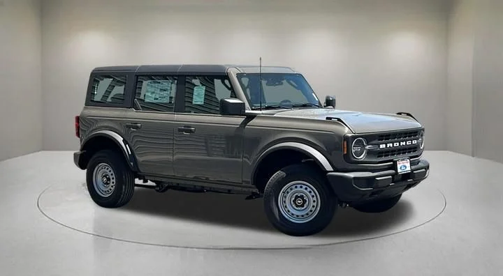 2026 Ford Bronco Base 4x4's photo