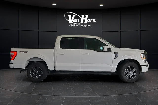 Used 2023 Star White Metallic Tri-Coat Ford Lariat image 8