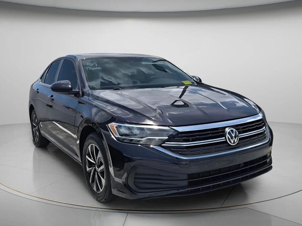 Certified Used 2023 Black Volkswagen 1.5T S image 3