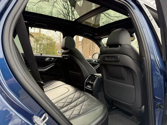 Used 2023 Blue BMW xDrive40i image 15