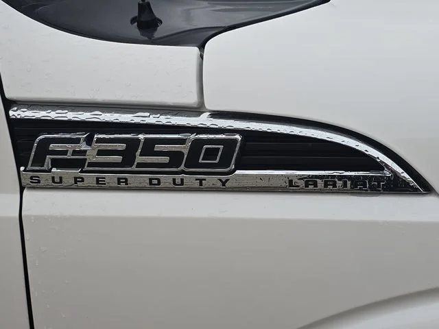 Used 2011 White Ford Lariat image 36